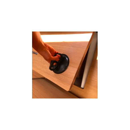 Floating suction cup operated with a single hand - YachtGabber