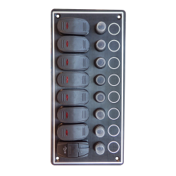 Wasserdichtes Paneel mit 7 Schaltern und 2 USB-Anschlüssen