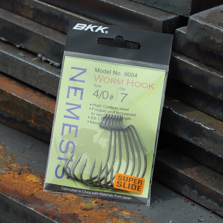 BKK Nemesis Worm Hook N.4/0 leveävälinen offset-koukku