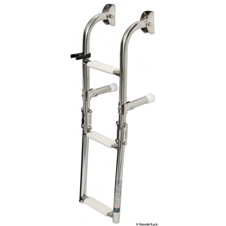 Escalera plegable, montada en la pared
