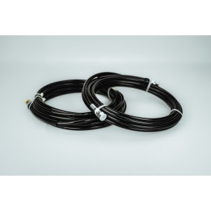 Pair of hydraulic hoses with connectors