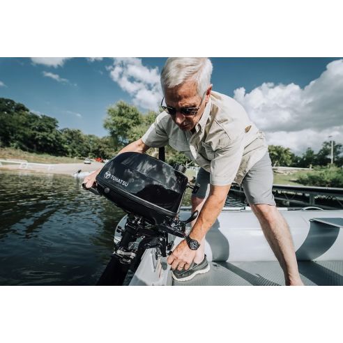 Tohatsu MFS 4 hp outboard motor internal tank and tiller drive