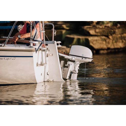 Tohatsu MFS 5 hp LPG outboard motor with external tank and tiller drive