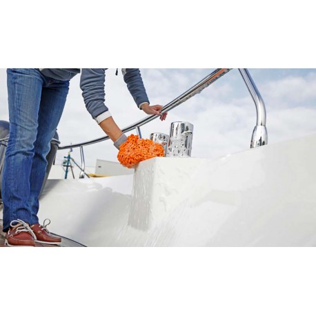 Cleaning glove with special micro-fibres