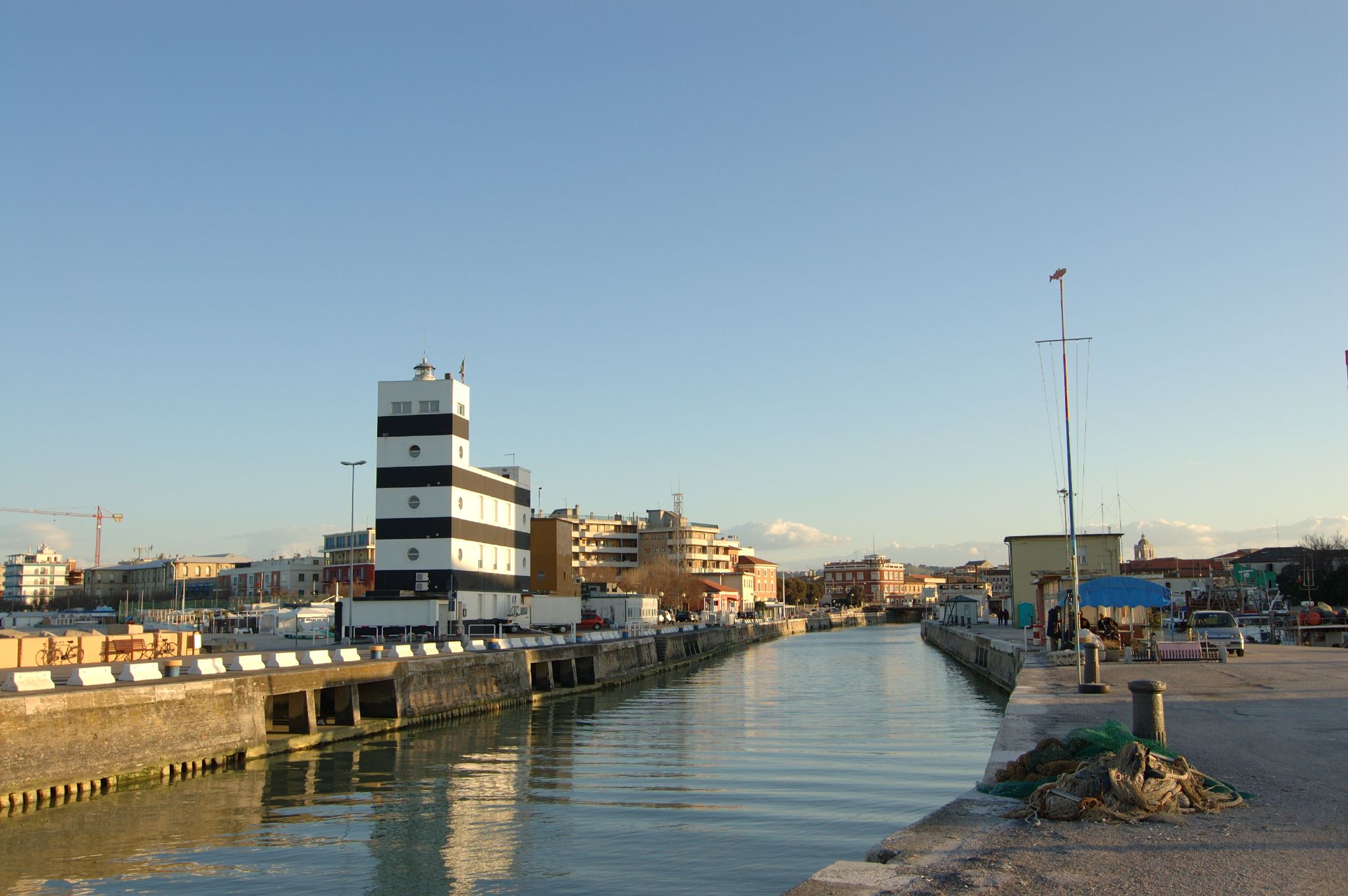  Ormeggio Posto barca porto di Senigallia