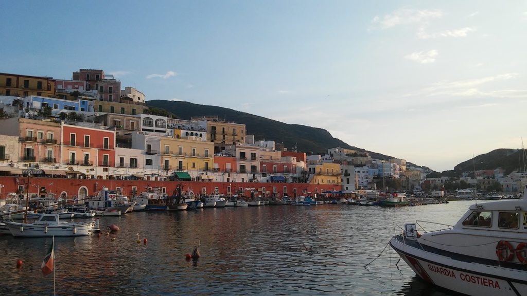 Porti turistici e rade Isola di Ponza, Lazio