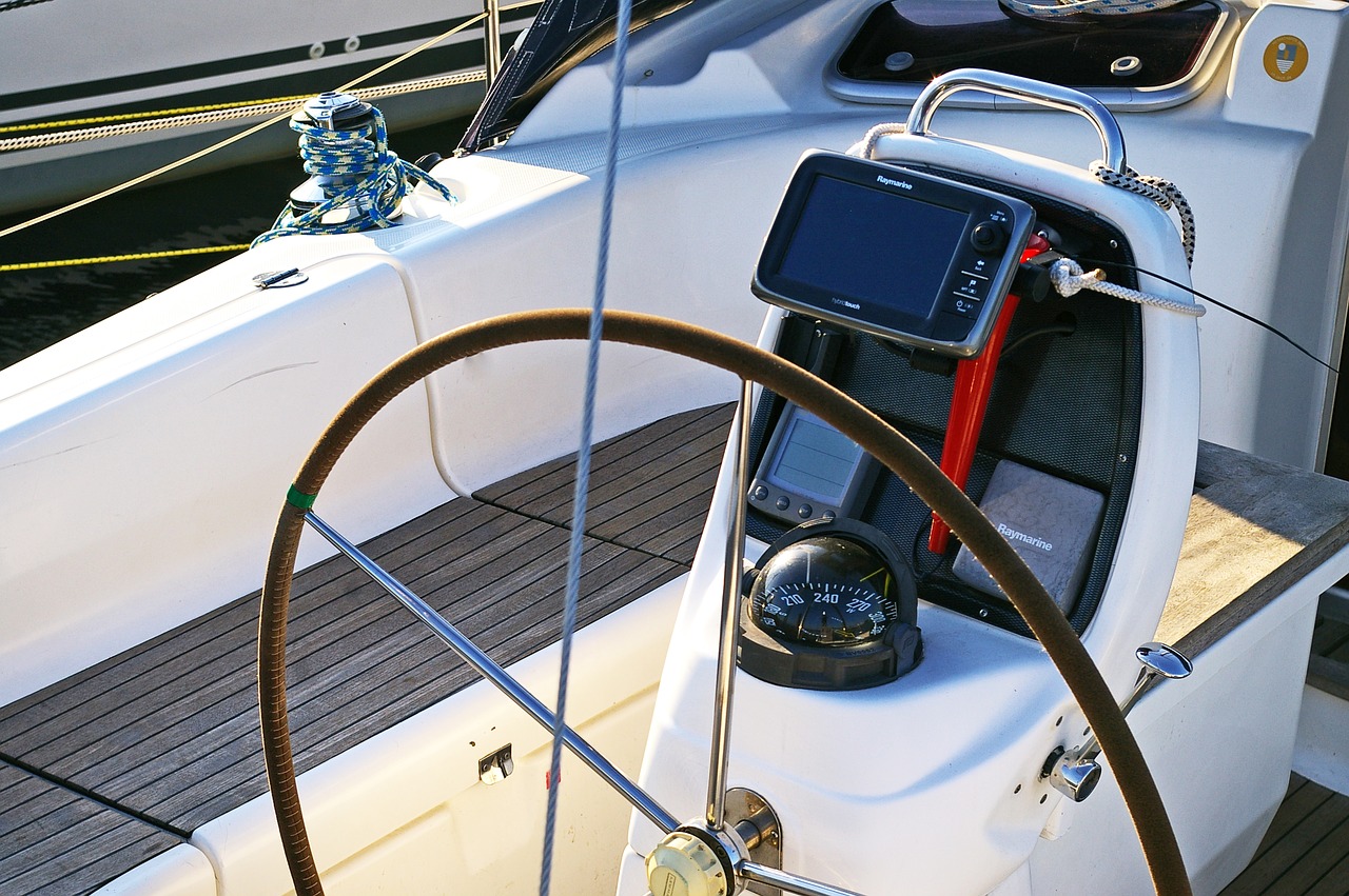 Adatta per Auto Bussola Voyager Barca Bussola Elettronica Marina Multifunzione con Design a Staffa Roulotte e Camion e Ovunque Ti Porti la Pista Battuta Moto Dacqua 