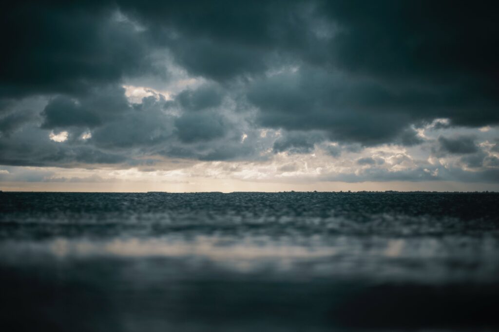 Durante una tempesta è essenziale non abbassare mai la guardia