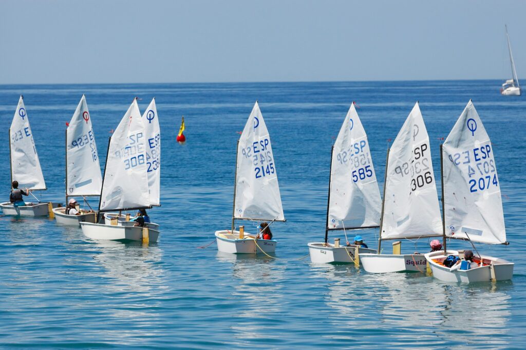 barca a vela monoposto optimist